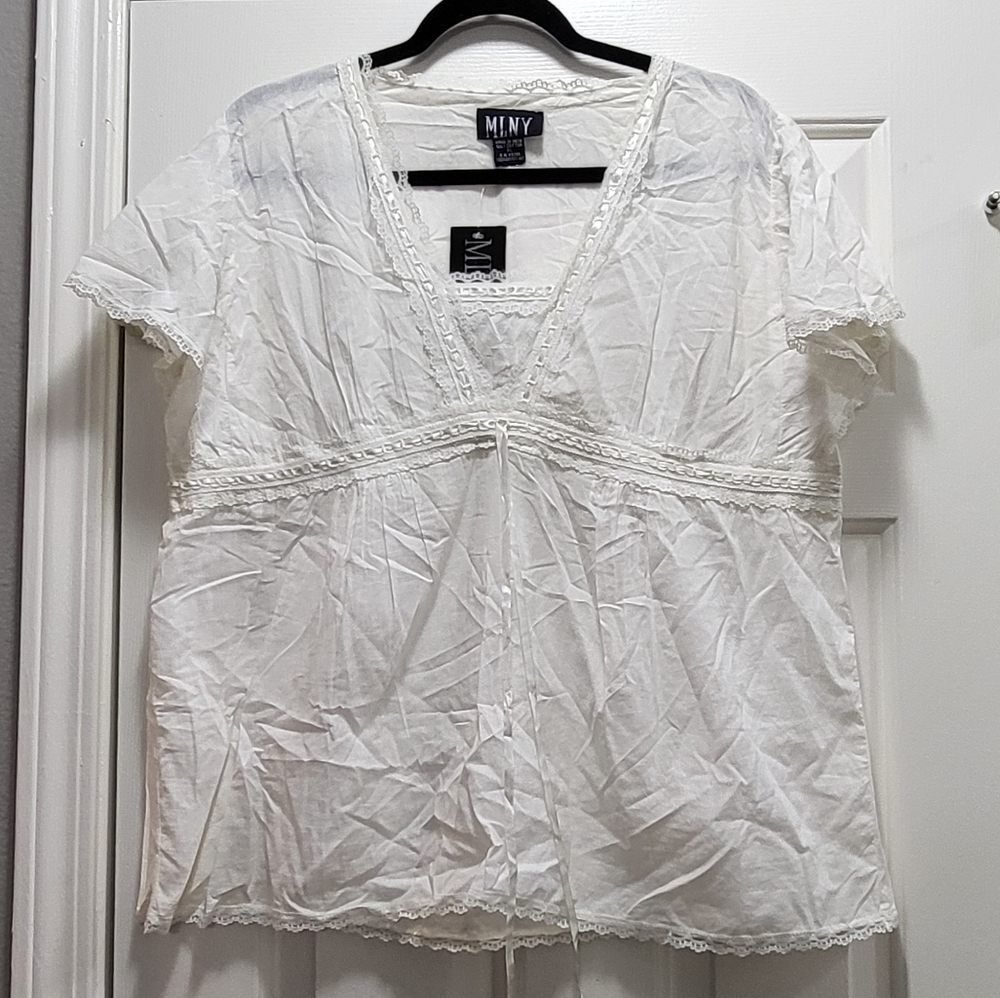 Women's White Lace Trim Top